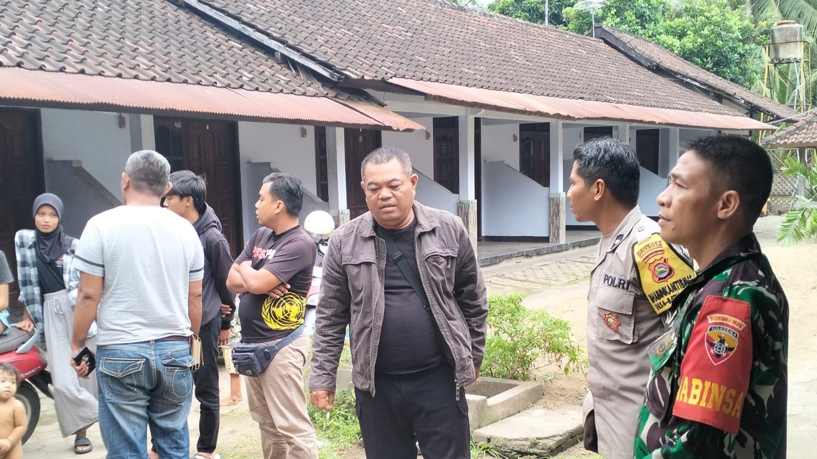 Sinergitas TNI-Polri dalam Pelantikan Pantarlih dan Pencarian Orang Hilang di Lombok Barat