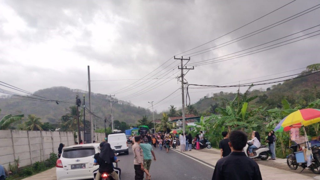 Polisi Kawal Nyongkolan Meriah di Lombok Barat, Sinergi Polri-Masyarakat Terjaga