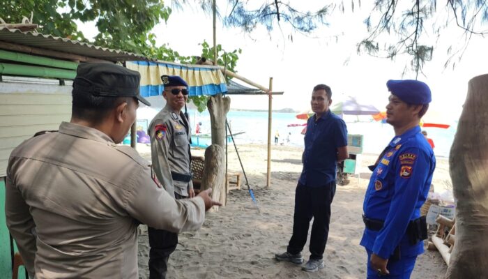 Polisi Patroli Pantai Cemara, Liburan Aman dan Nyaman di Lombok Barat