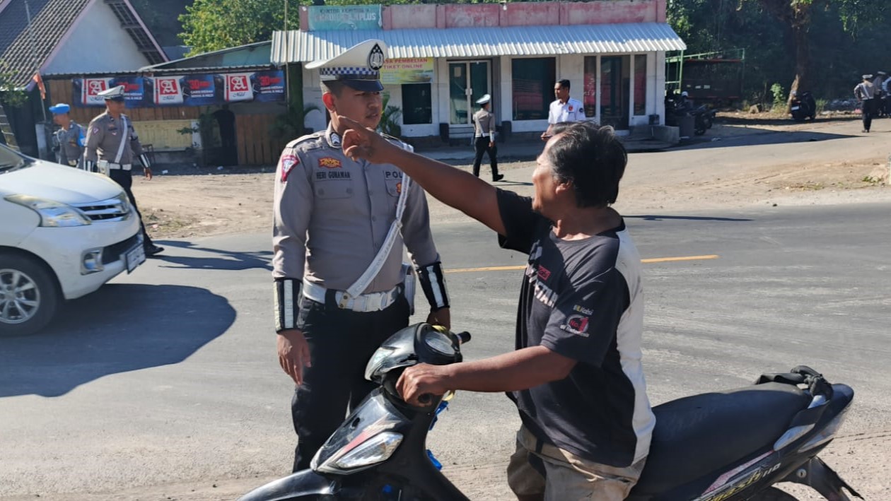 Polres Lombok Barat Gencar Tertibkan Lalu Lintas