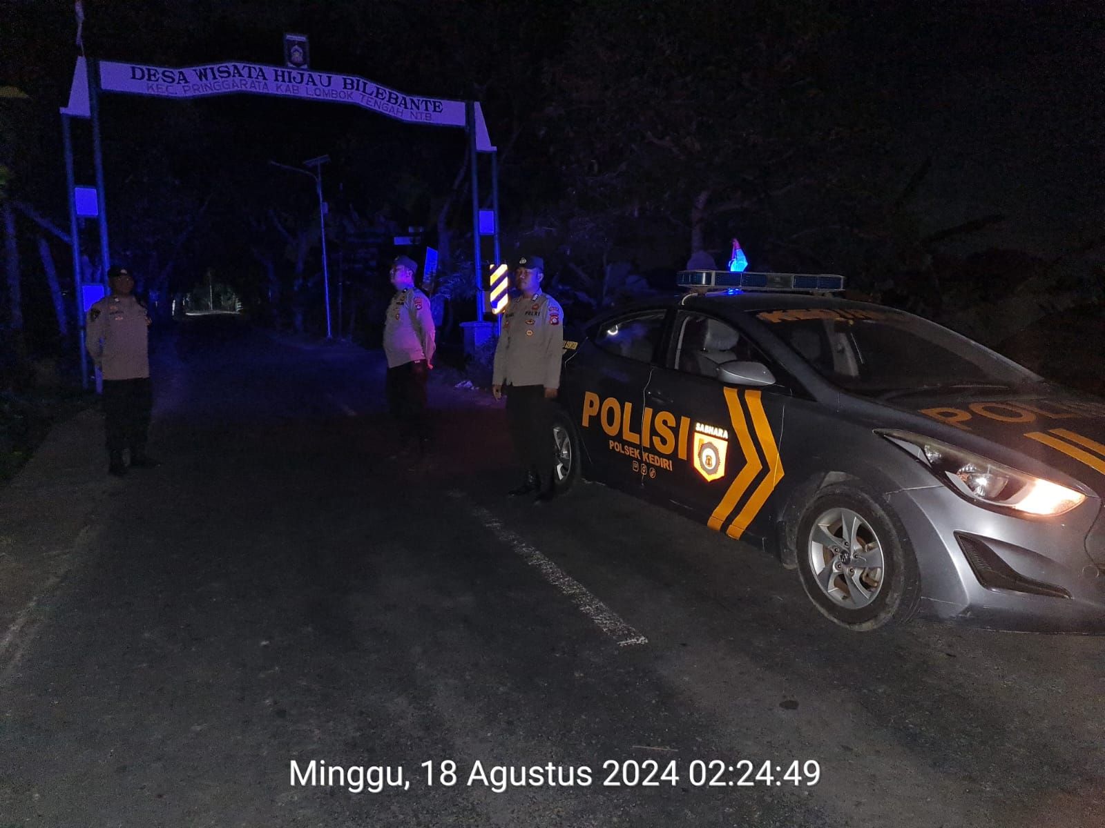 Patroli Blue Light di Perbatasan Desa Montong Are dan Bilibante