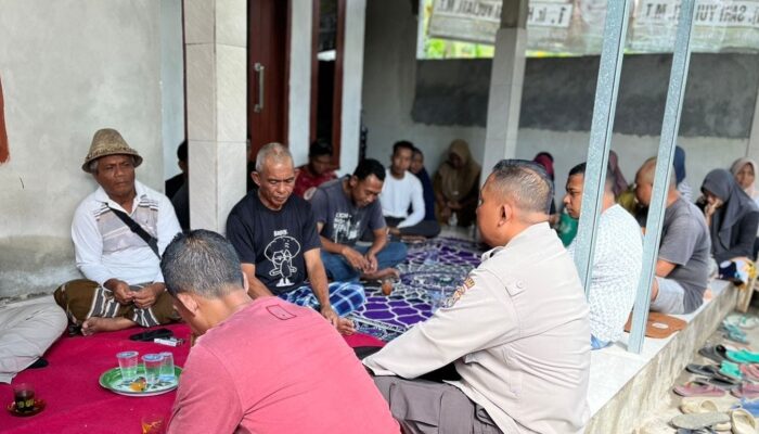 Polisi Ajak Warga Lombok Barat Awasi Pilkada, Pastikan Aman dan Damai