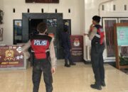 Polisi Patroli Kantor KPU, Pastikan Pilkada Lombok Barat Aman!