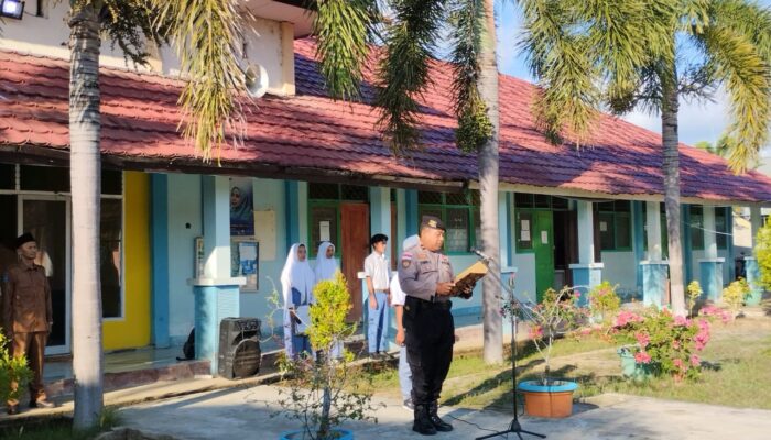 Polsek Sekotong Motivasi Siswa SMK N 1 Sekotong, Bangun Karakter dan Masa Depan Cerah