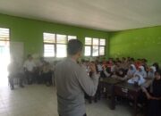 Polsek Sekotong Edukasi Siswa SDN 02 Tentang Kenakalan Remaja, Lalu Lintas, dan Bullying