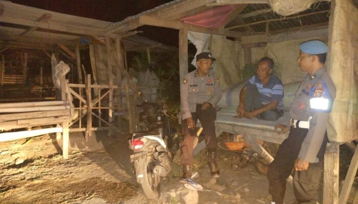 Polsek Lembar Tingkatkan Keamanan Lewat Patroli Rutin