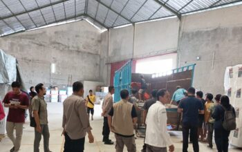 Pilkada Lombok Barat Pengamanan Gudang Logistik KPU 24 Jam Nonstop