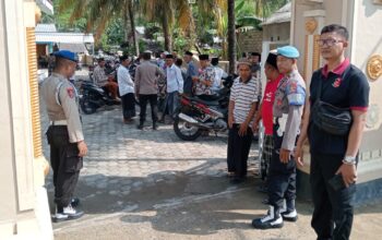 Sambang Duka Polsek Lembar, Dekatkan Polisi dan Warga