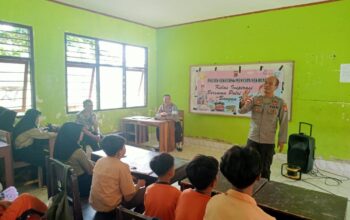 Siswa di Sekotong Dibekali Edukasi Tertib Lalu Lintas & Bahaya Pernikahan Dini