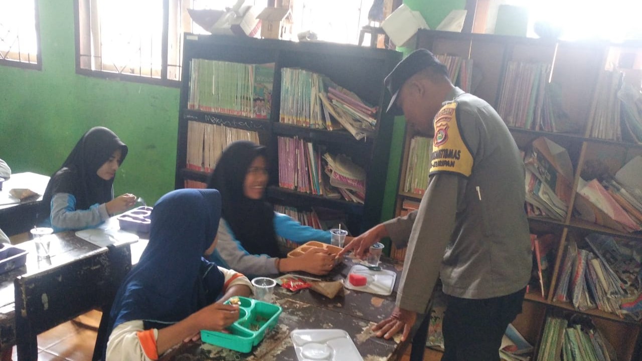 MBG di Kuripan, Ribuan Siswa Lombok Barat Terima Makanan Bergizi Gratis