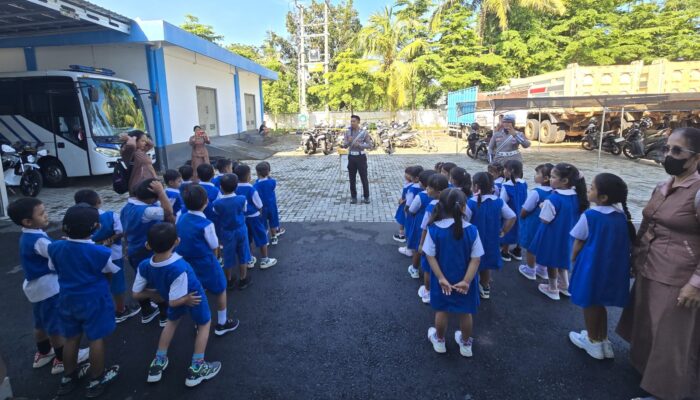 Polisi Cilik Lombok Barat: Didik Tertib Lalu Lintas Sejak TK