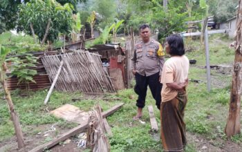 Dukung Ketahanan Pangan, Bhabinkamtibmas Motivasi Warga Bertani di Senggigi