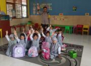 Gizi Anak Lombok Barat Terjamin: Polisi Awasi Distribusi Makanan Bergizi Gratis
