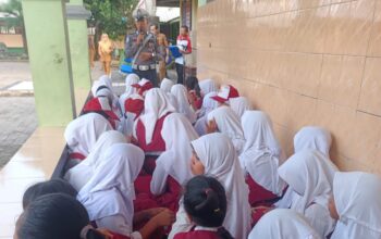 Police Goes to School Polres Lombok Barat Gencar Edukasi Keselamatan Berlalu Lintas Sejak Dini