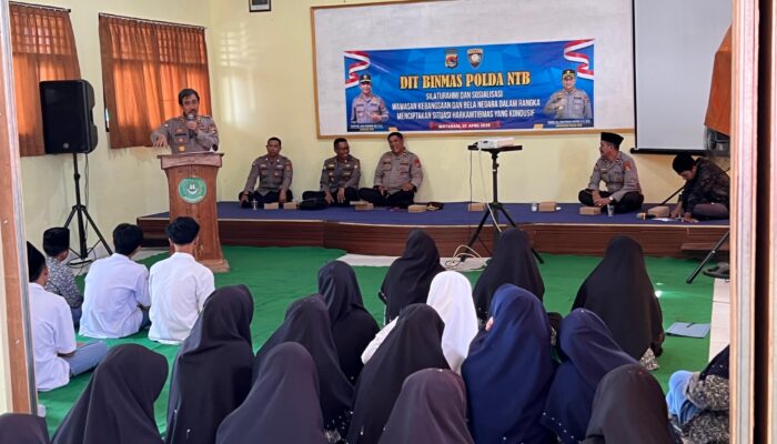 Polda NTB dan Kemenag Lombok Barat Sosialisasikan Wawasan Kebangsaan di Pesantren