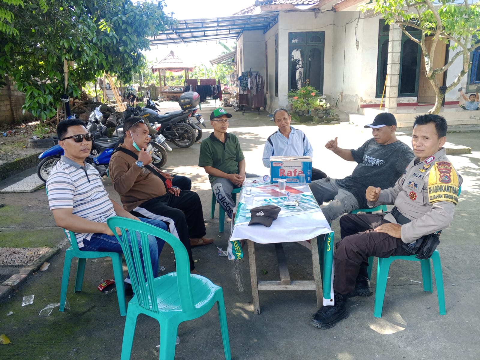 Sinergi Bhabinkamtibmas dan Desa Terong Tawah Dukung Ketahanan Pangan