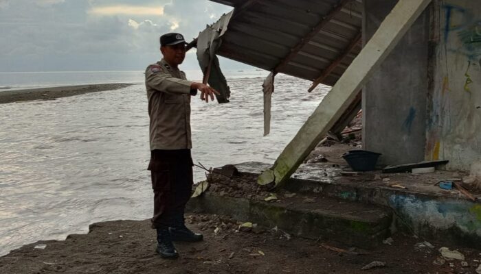 Pantai Buaya Putih Meluap! Ini Respons Cepat Polsek Batulayar