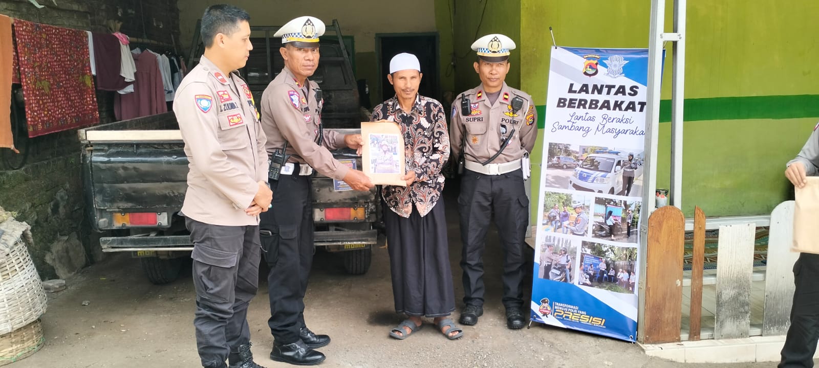 ’Lantas Berbakat’, Edukasi Satlantas Polres Lombok Barat untuk Masyarakat Terkait Keselamatan Berkendara