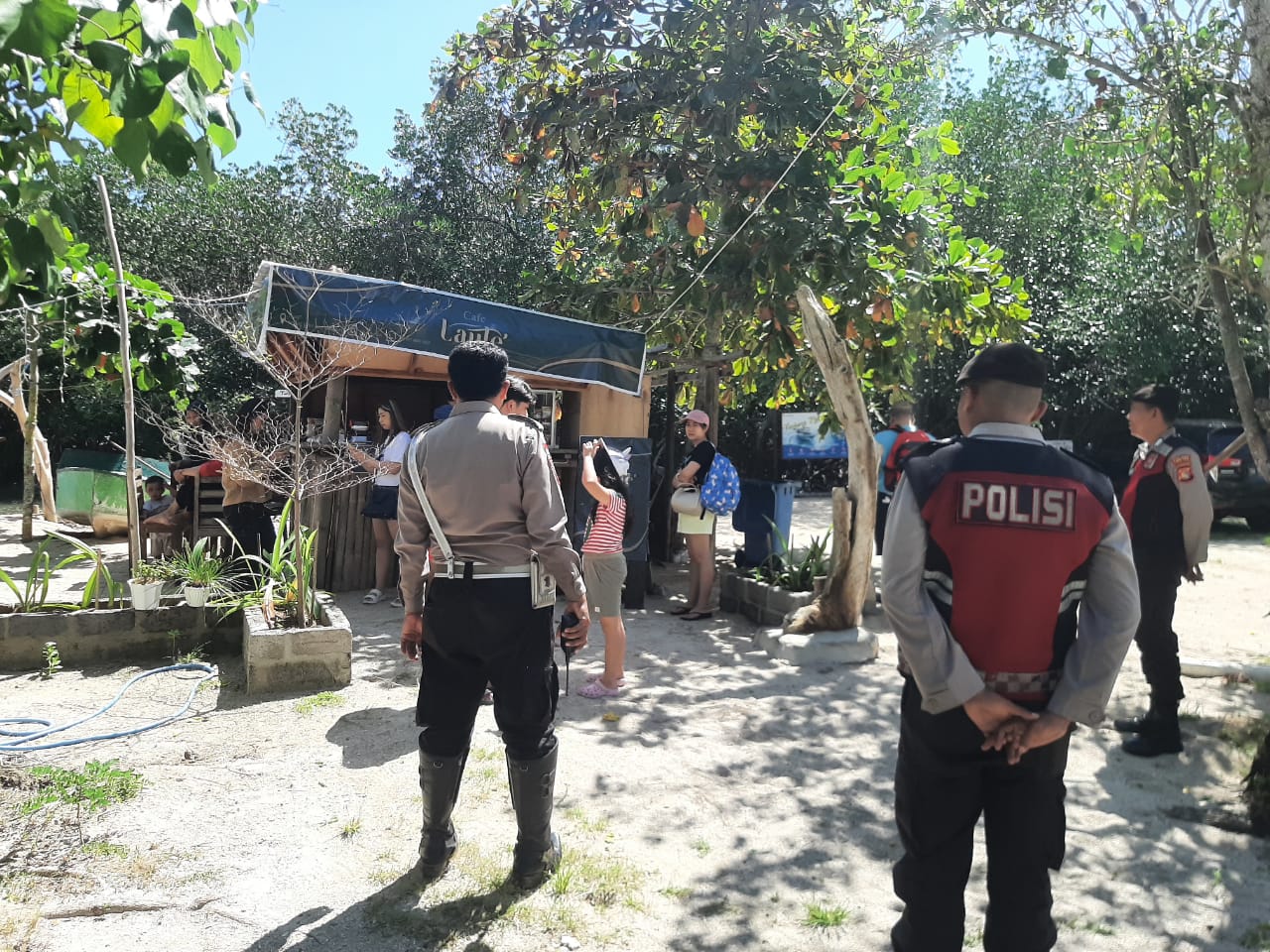 Wujudkan Keamanan, Polsek Sekotong Jalin Komunikasi dengan Masyarakat
