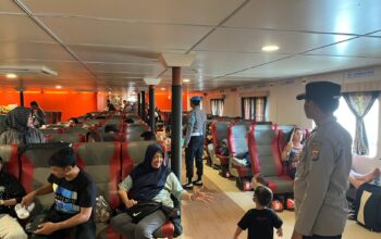 Polsek Kawasan Pelabuhan Lembar Kawal Ketat Pemuatan Kapal, Antisipasi Gangguan Keamanan dan Premanisme