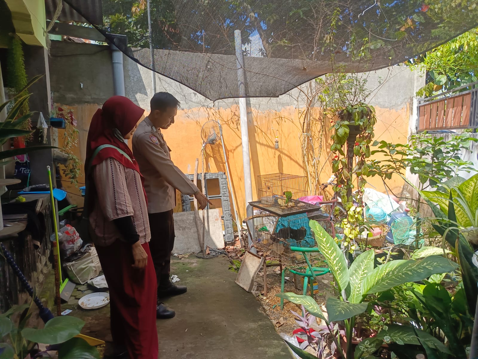Polsek Labuapi Dorong Masyarakat Lombok Barat Manfaatkan Pekarangan untuk Ketahanan Pangan