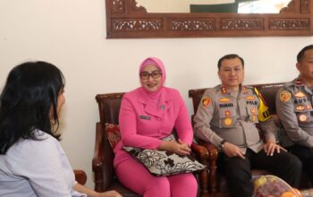 Silaturahmi Hari Bhayangkara, Polres Lombok Barat Sambangi Warakawuri Labuapi