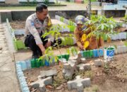 Bhabinkamtibmas Lembar Selatan Dorong Warga Kelola Lahan Pekarangan