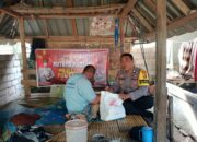 Polsek Labuapi Distribusikan Bantuan Gizi di Karang Bongkot