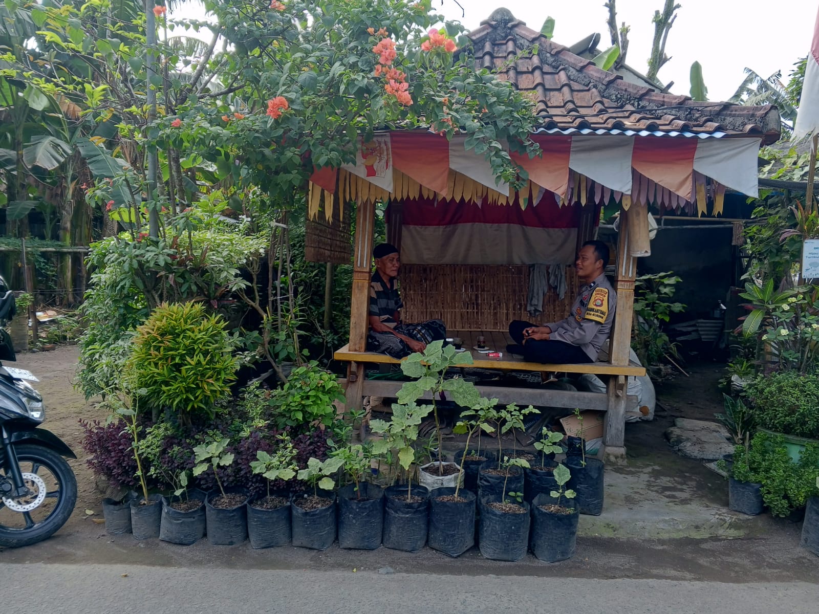 Polsek Kuripan Gandeng Warga Bangun Kemandirian Pangan Keluarga
