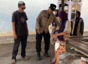 Kemanusiaan dalam Seragam, Polsek Lembar Distribusikan Bantuan Tongkat kepada Warga Disabilitas