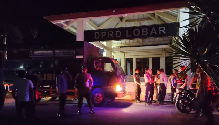 Polres Lombok Barat Gelar Patroli Gabungan, Fokus Kantor DPRD dan Bundaran GMS