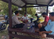 Bhabinkamtibmas Sekotong Gencar Edukasi Manfaatkan Pekarangan untuk Ketahanan Pangan
