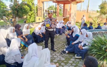 Cegah Kecelakaan, Polres Lobar Sasar Pelajar SMPN 1 Labuapi