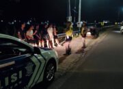 Polres Lombok Barat Bubarkan Kerumunan, Jaga Ketenangan di Bypass BIL 2