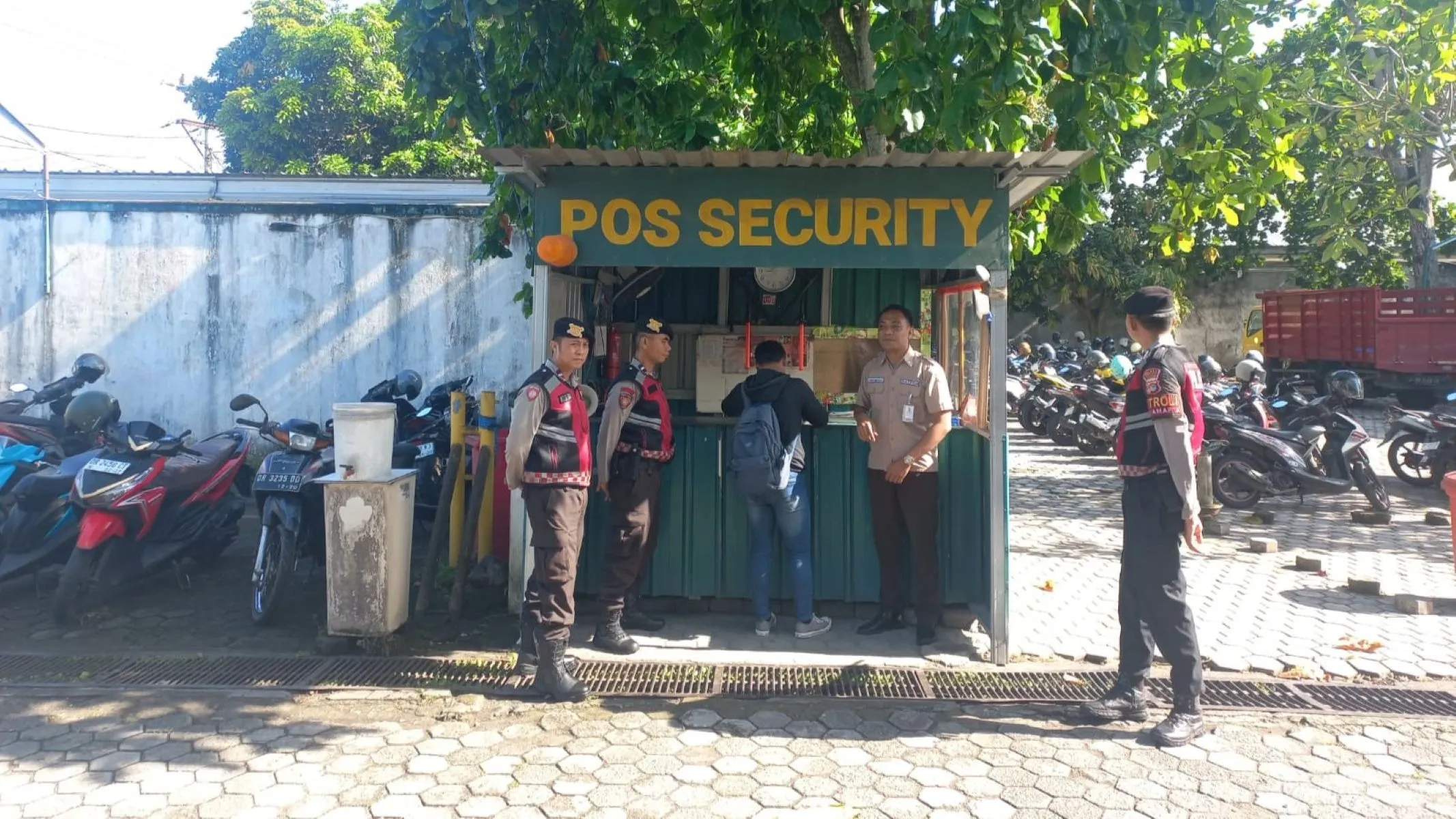 Polres Lombok Barat Sosialisasi Inovasi KEMOS 110 di Area Industri