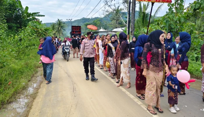 Polri Kawal Prosesi Nyongkolan di Jalur Mekaki Lombok Barat