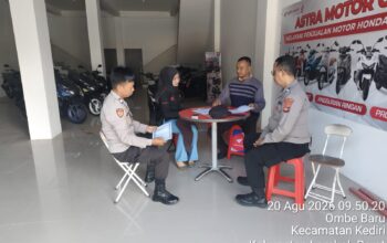 Patroli Dialogis Polsek Kediri Ciptakan Kamtibmas Sejuk di Desa Ombe Baru