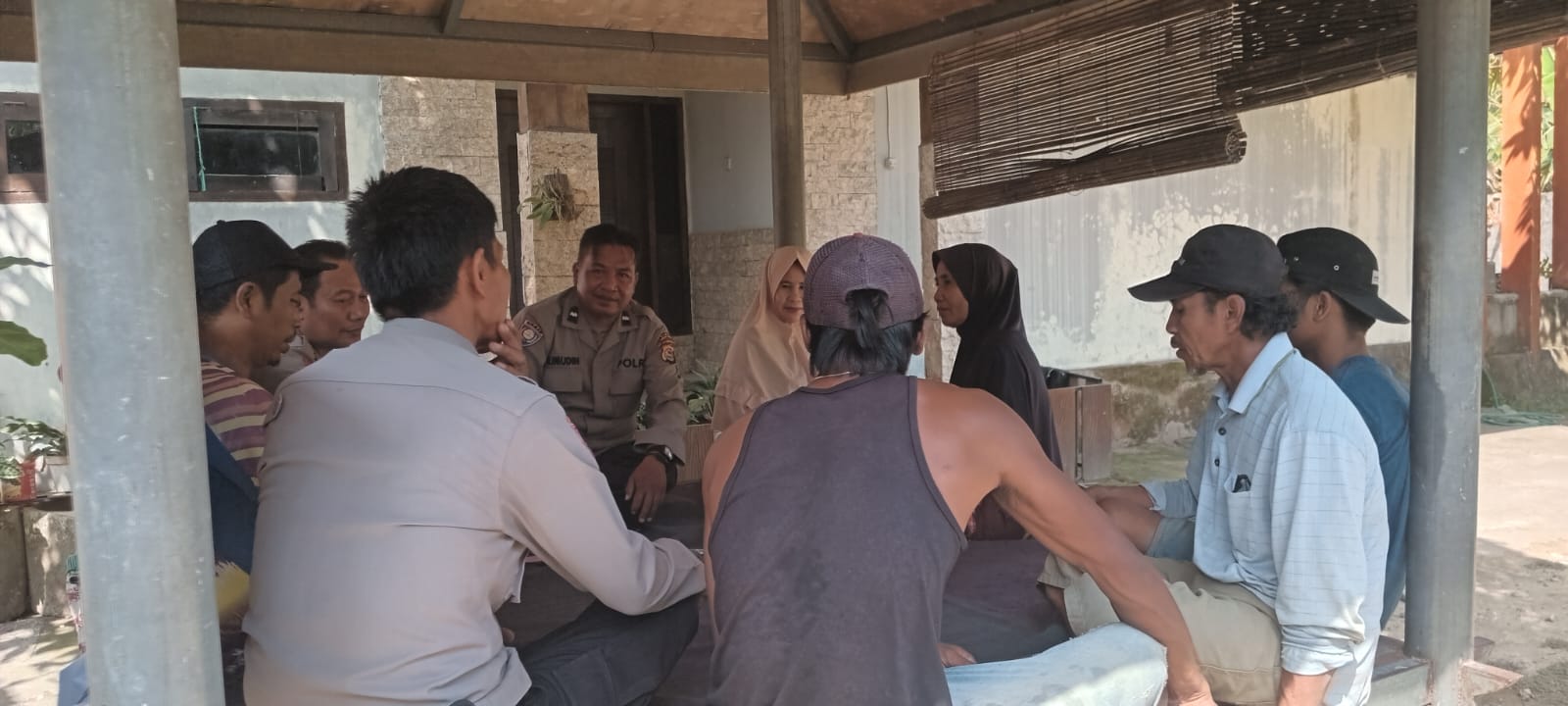 Sat Binmas Polres Lombok Barat Ajak Warga Jaga Keamanan Lingkungan