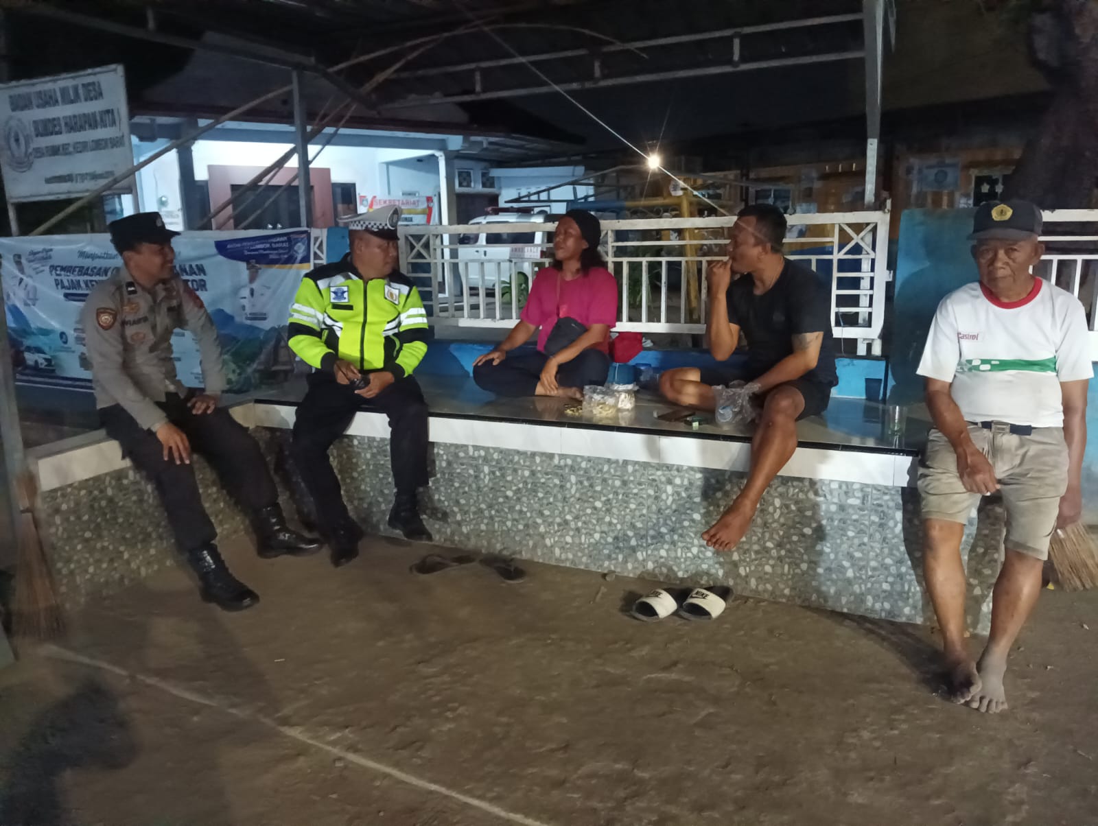 Polsek Kediri Gelar Patroli Dialogis Jaga Keamanan Desa Rumak